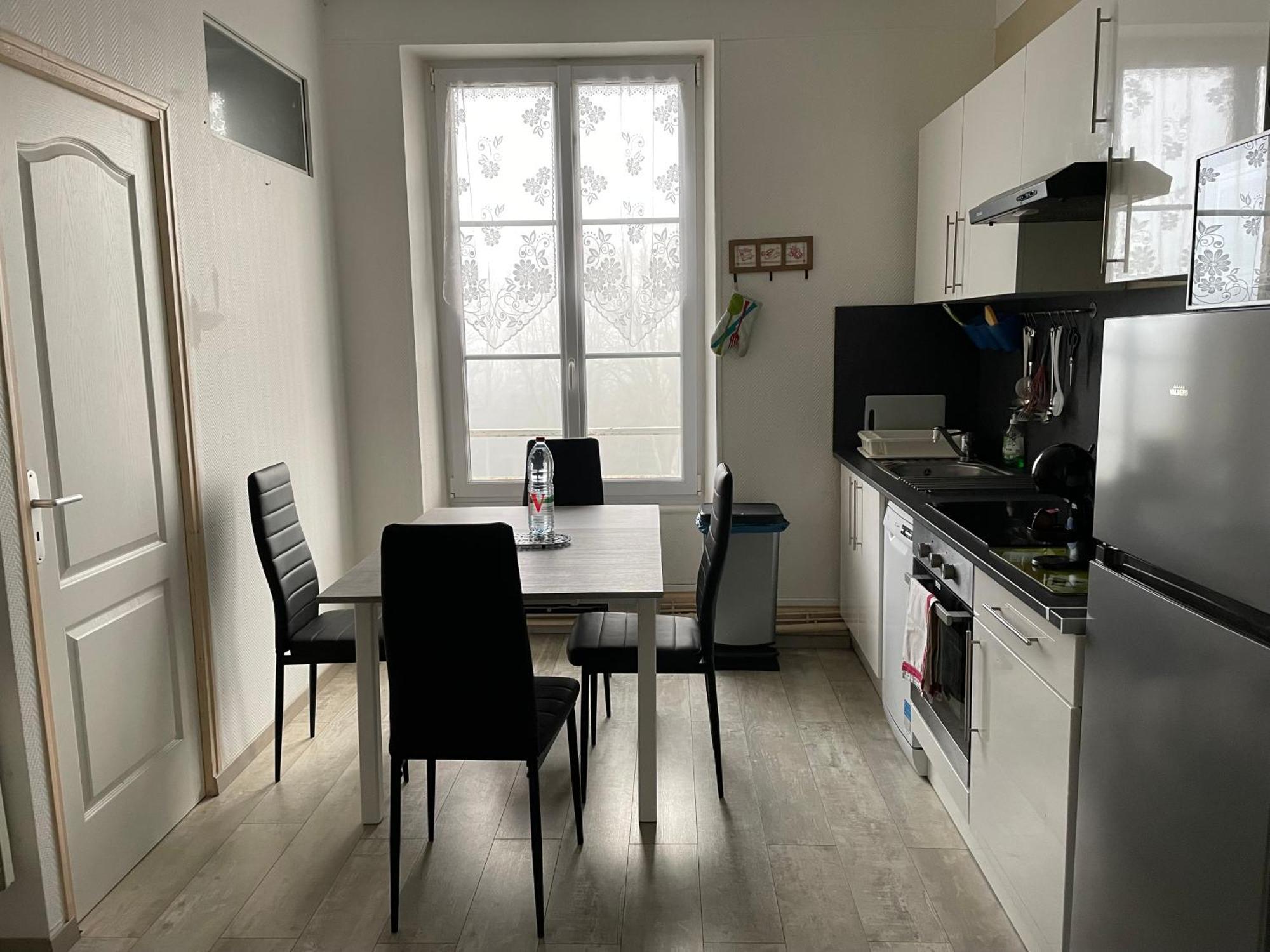 Appart Meuble 45M2 Calme Et Lumineux Au Continental Vittel Exteriör bild